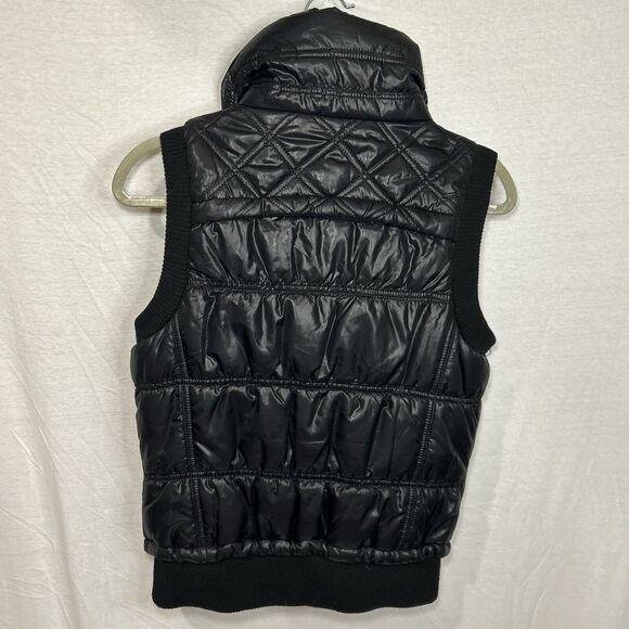 Basics of The TRF Collection Women’s Black puffer vest Size large - Picture 3 of 10